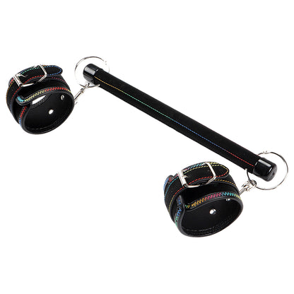 Ensemble de menottes liées et équilibrées